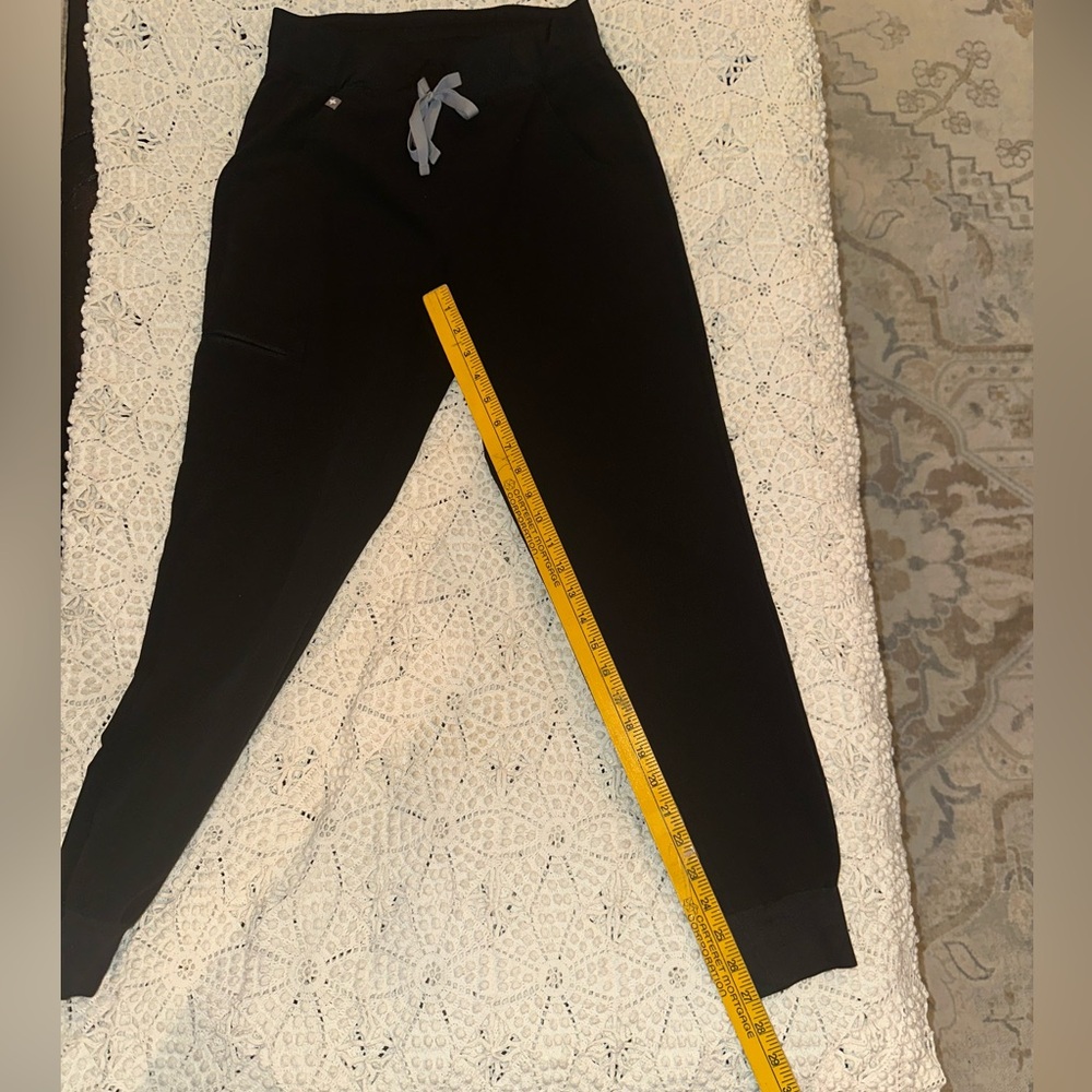 FIGS Zamora Joggers - Picture 4 of 6